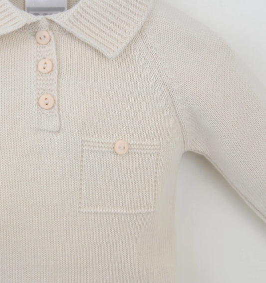 Biscuit Louis Outfit