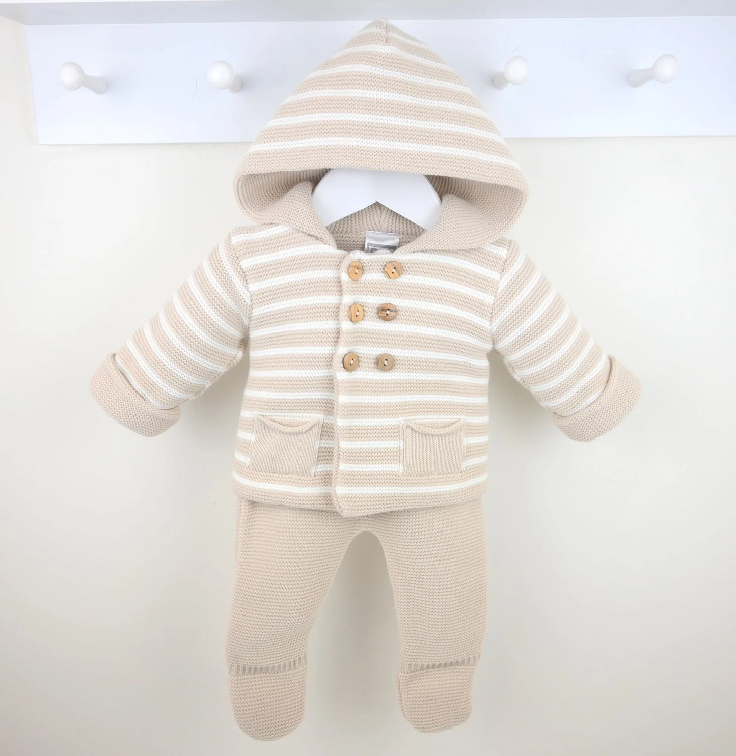 Biscuit Joseph Outfit