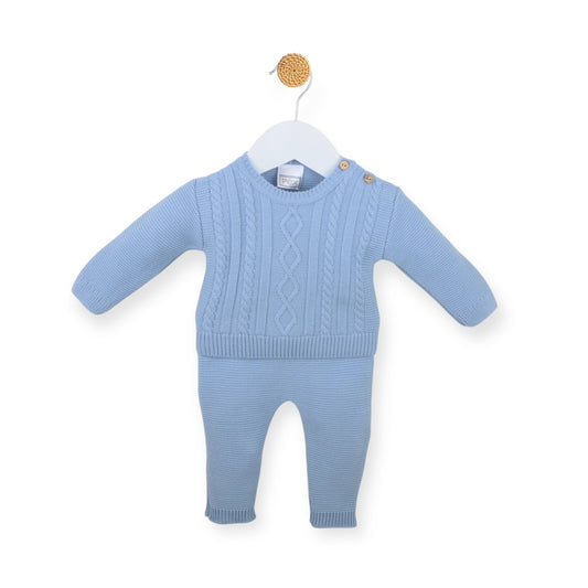 Dusky Blue Fergus Outfit