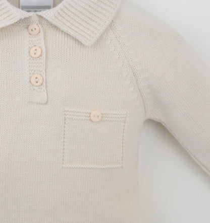 Biscuit Louis Outfit